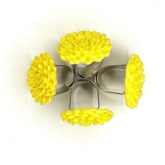 LOT OF 4 Yellow Flower Rings Bundle - Adjustable - SOLD AS IS - Picture 3 of 8
